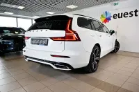 Volvo V60 Plug In Hybrid R-DESIGN RECHARGE EXPRESSION INTELLI SAFE MY21 2 251kW thumbnail
