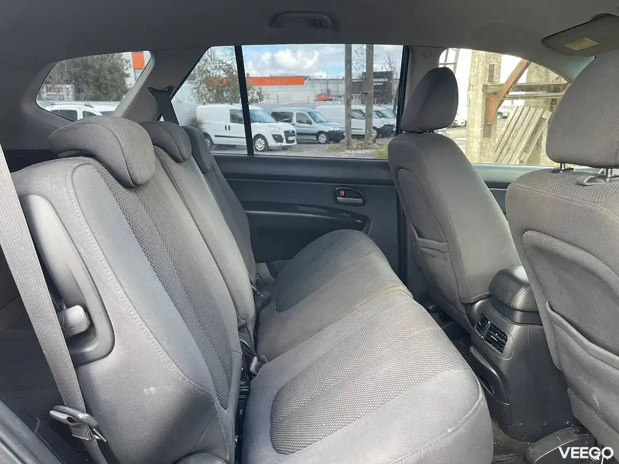 Kia Carens 2.0 104kW