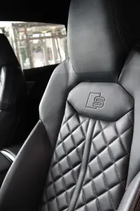 Audi Q8 210kW thumbnail