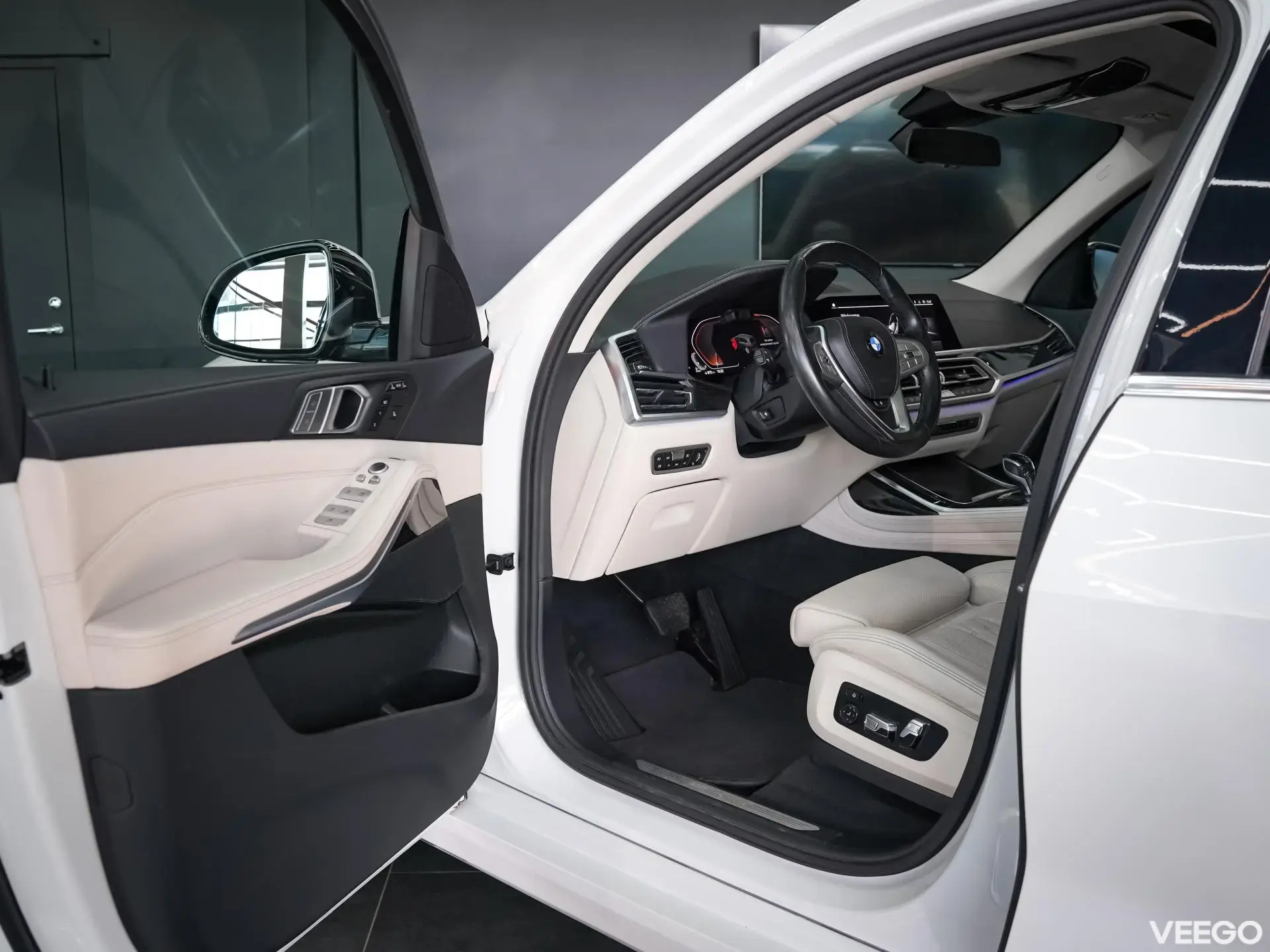 BMW X7 3.0 195kW