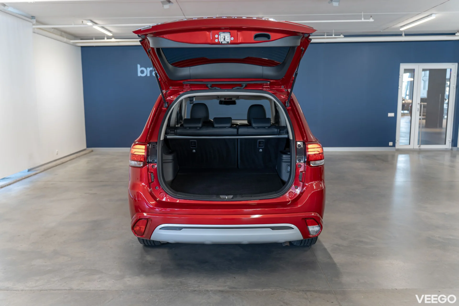 Mitsubishi Outlander Pistikhübriid (bensiin / elekter) 99kW