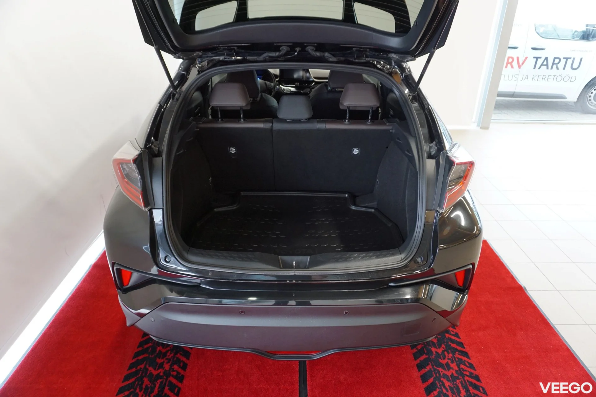 Toyota C-HR Luxury 1.8 72kW