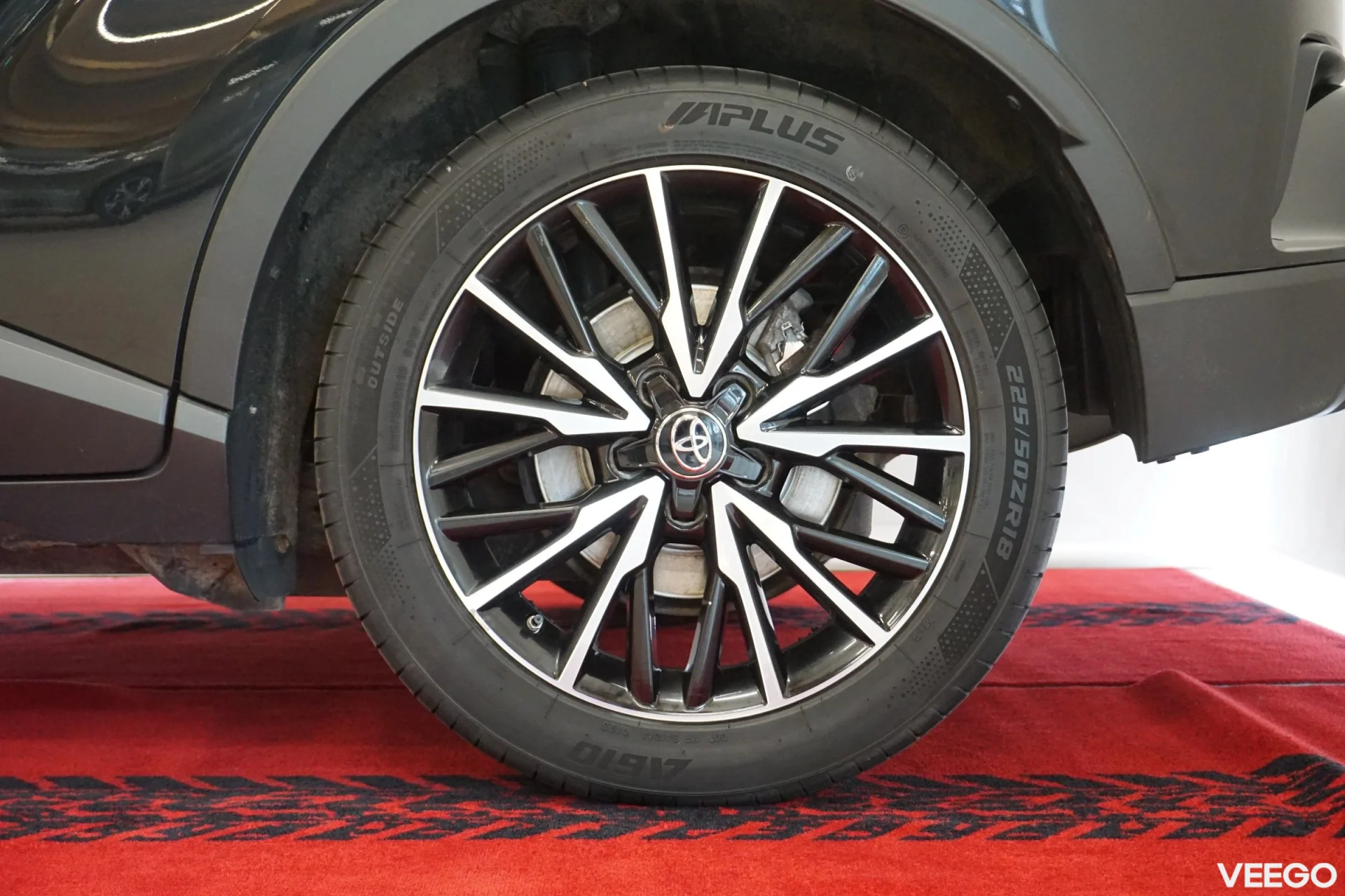 Toyota C-HR Luxury 1.8 72kW