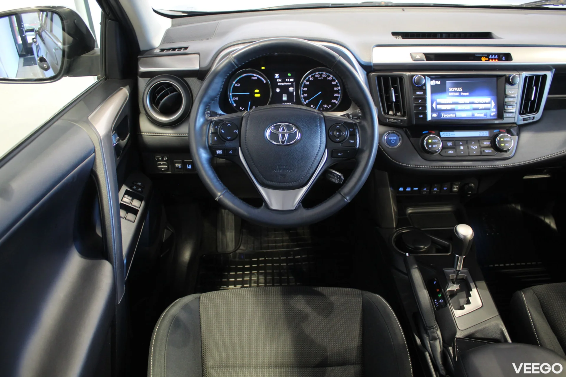 Toyota RAV4 Luxury 2.5 114kW