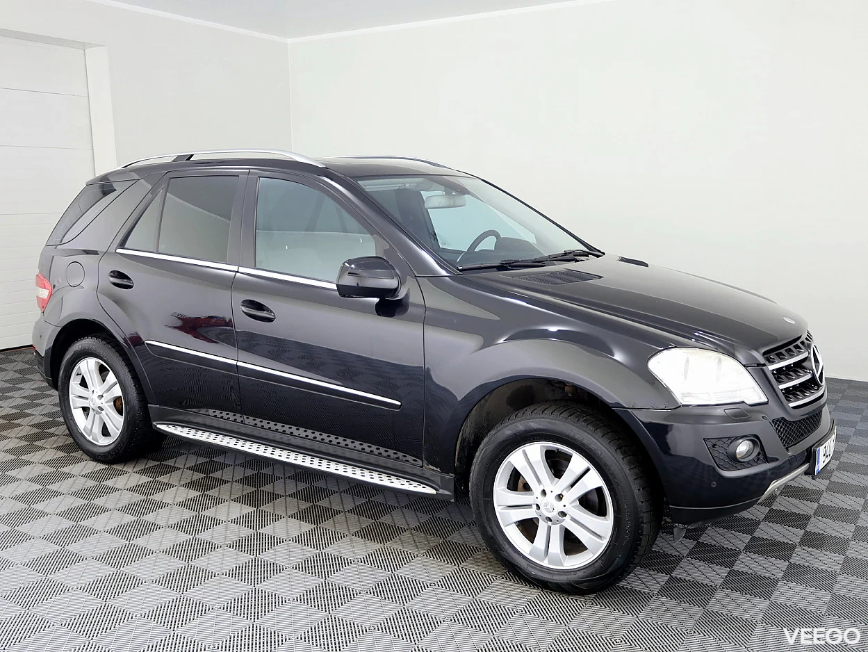 Mercedes-Benz ML300 3.0 141kW