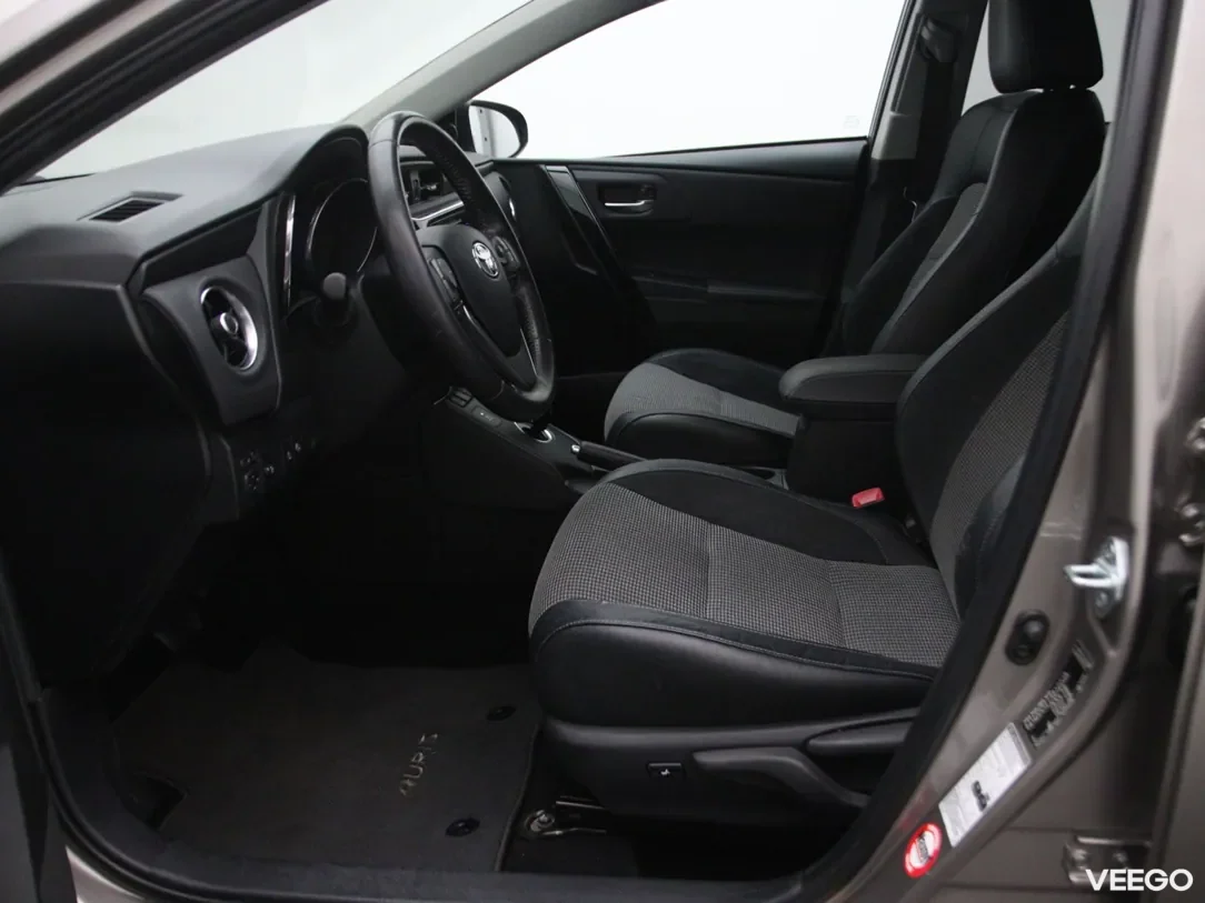 Toyota Auris 1.8 100kW