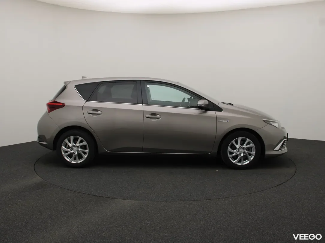 Toyota Auris 1.8 100kW