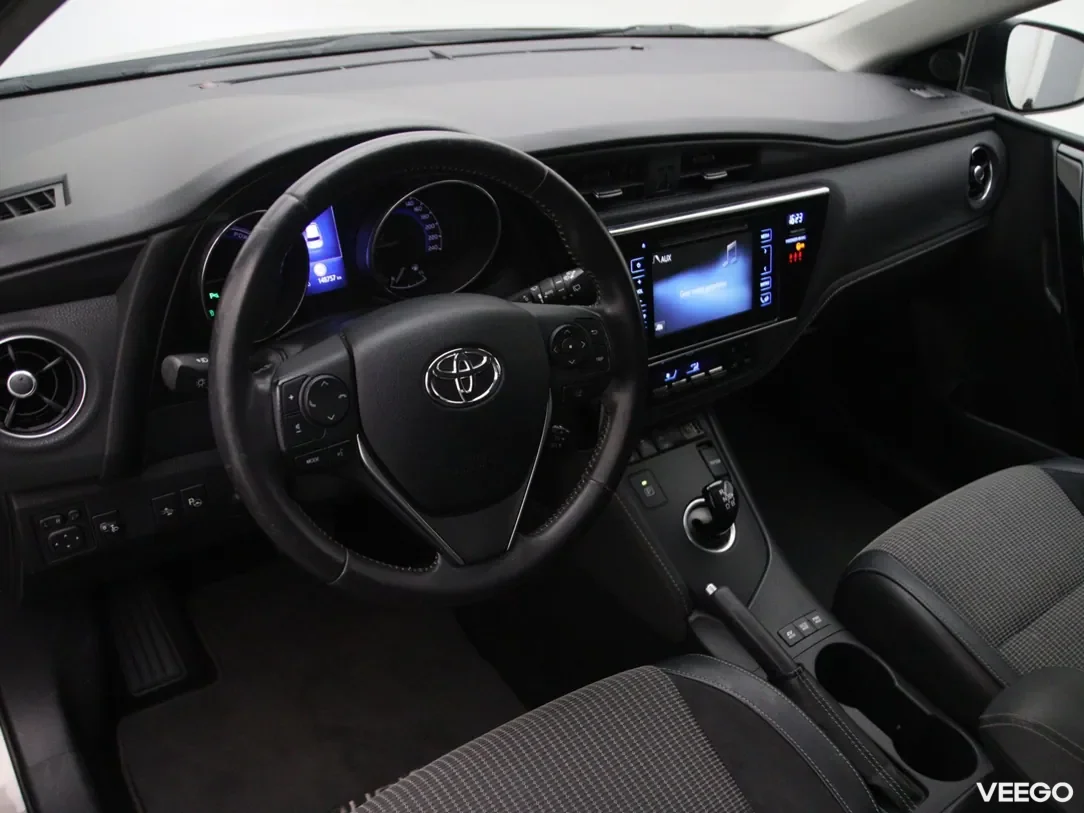 Toyota Auris 1.8 100kW