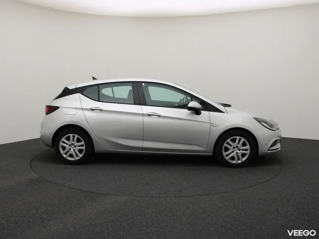 Opel Astra 1.6 81kW