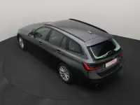 BMW 318 2 100kW thumbnail