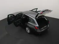 BMW 318 2 100kW thumbnail