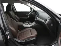 BMW 318 2 100kW thumbnail