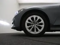 BMW 318 2 100kW thumbnail