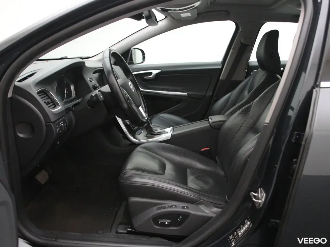 Volvo V60 2.4 158kW