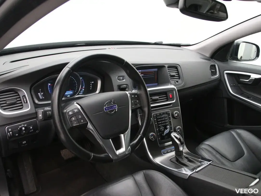Volvo V60 2.4 158kW