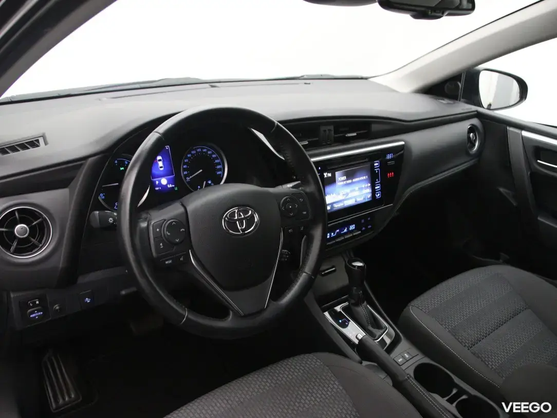 Toyota Corolla 1.6 97kW
