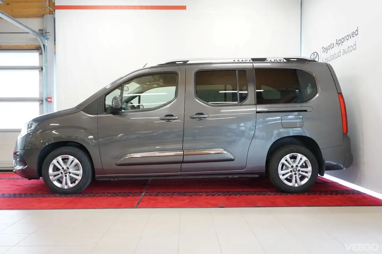 Toyota Proace City Family Long 7-kohta 1.5 96kW