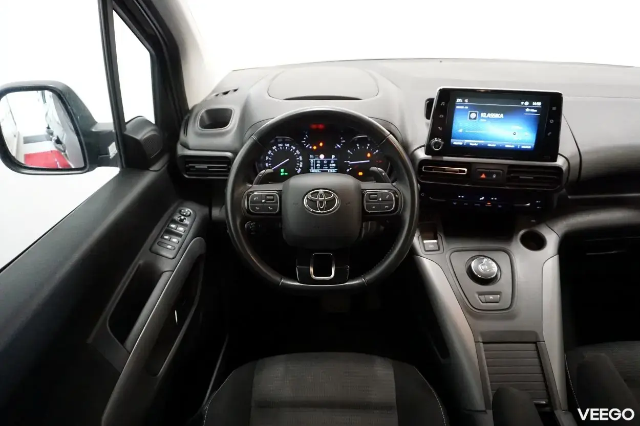 Toyota Proace City Family Long 7-kohta 1.5 96kW