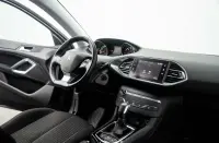 Peugeot 308 Active PureTech 130 1.2 96kW thumbnail