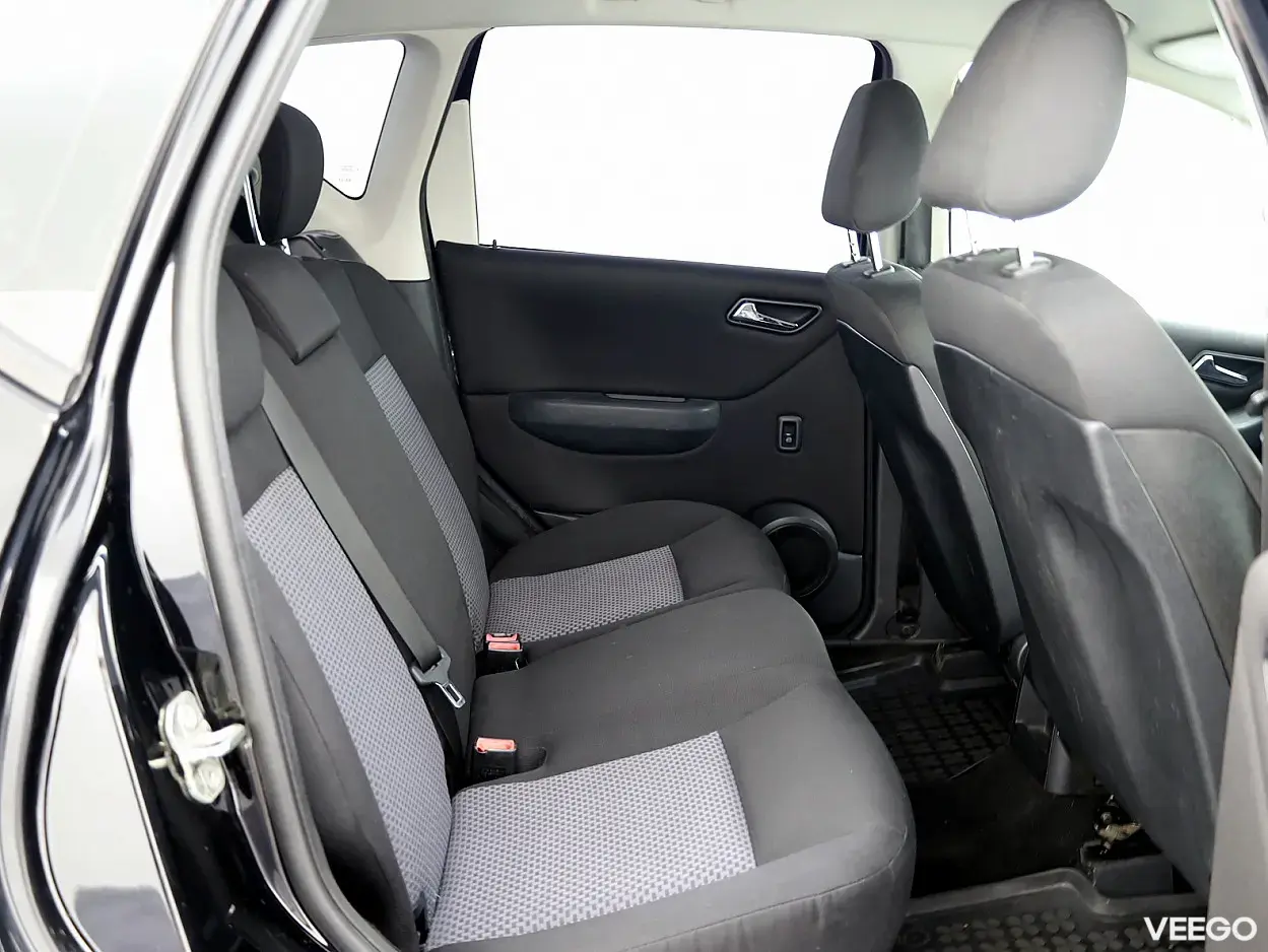 Mercedes-Benz A150 1.5 70kW