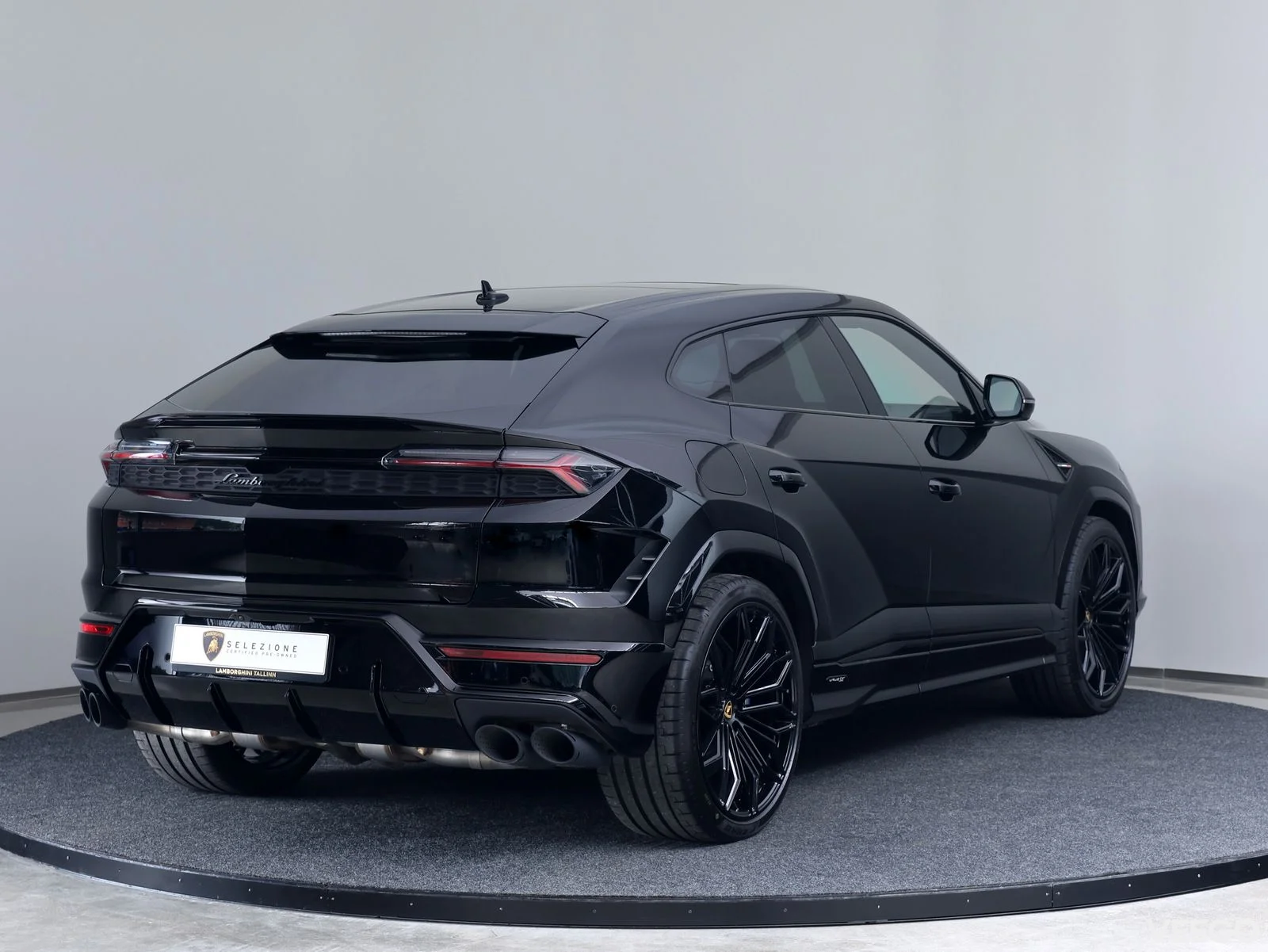 Lamborghini Urus Lamborghini SE 4,0 V8 588kW 8-k. automaat 4 588kW