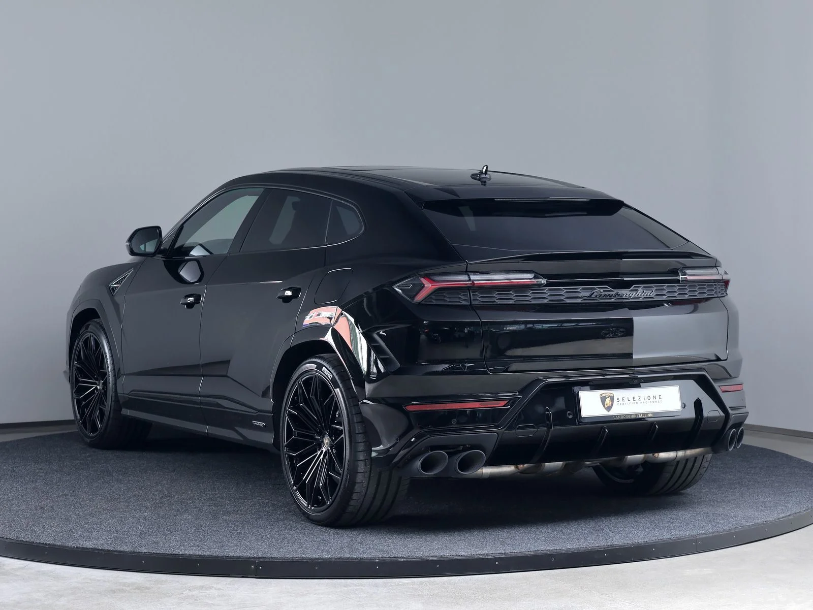 Lamborghini Urus Lamborghini SE 4,0 V8 588kW 8-k. automaat 4 588kW