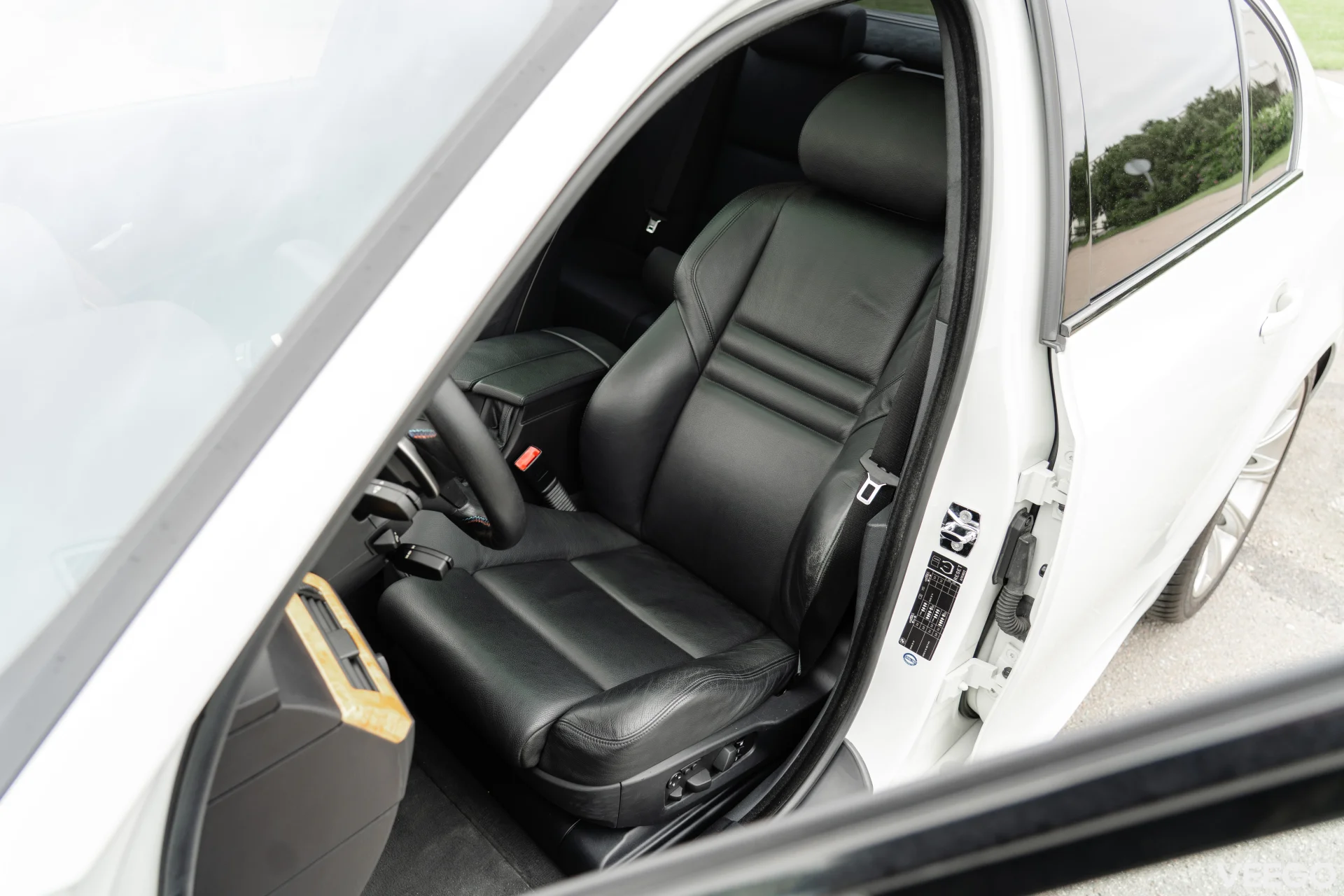 BMW M5 5.0 373kW