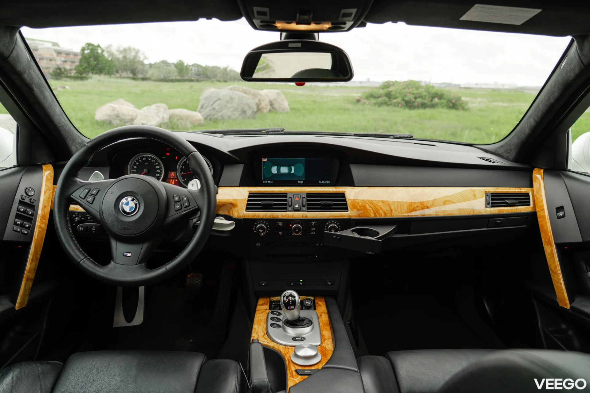 BMW M5 5.0 373kW