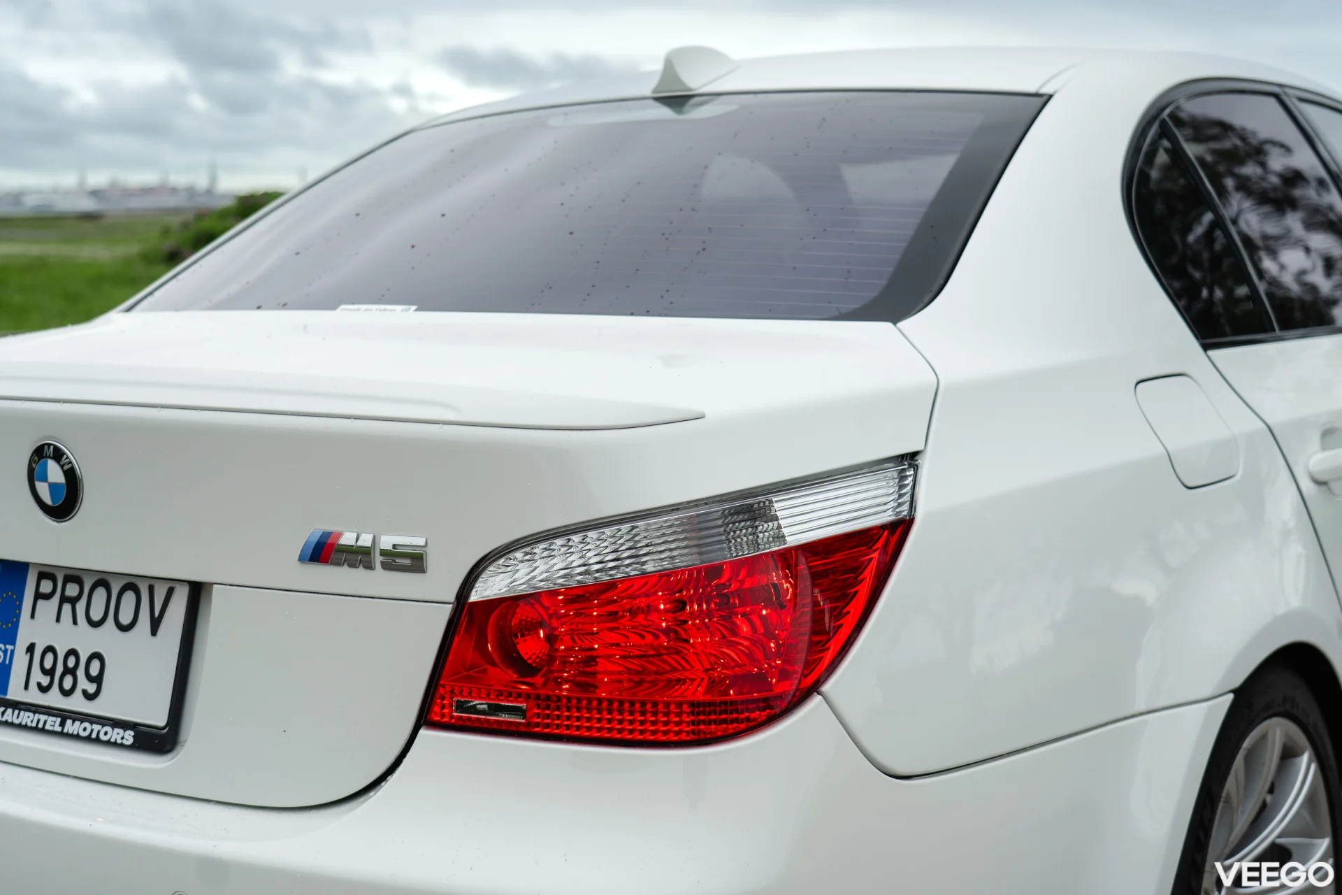 BMW M5 5.0 373kW