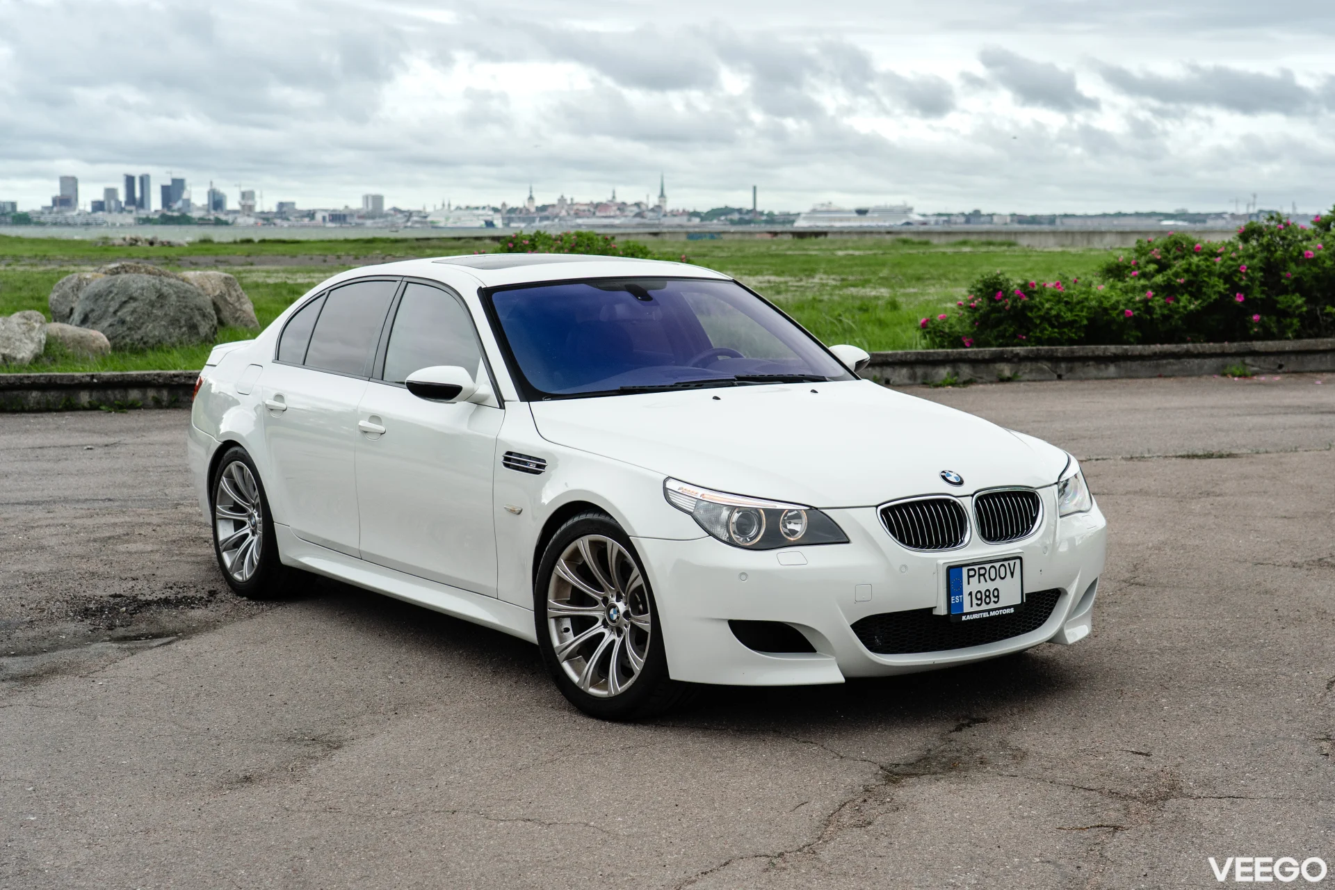 BMW M5 5.0 373kW