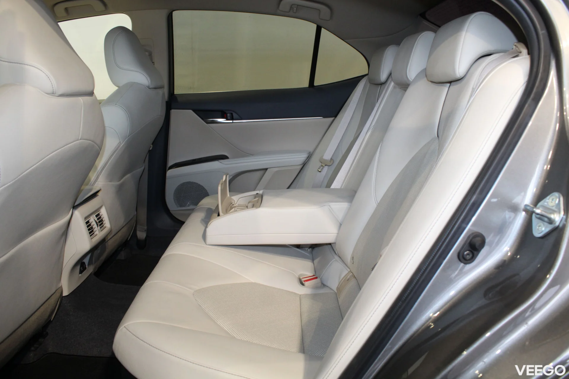 Toyota Camry Luxury Business 2.5 131kW