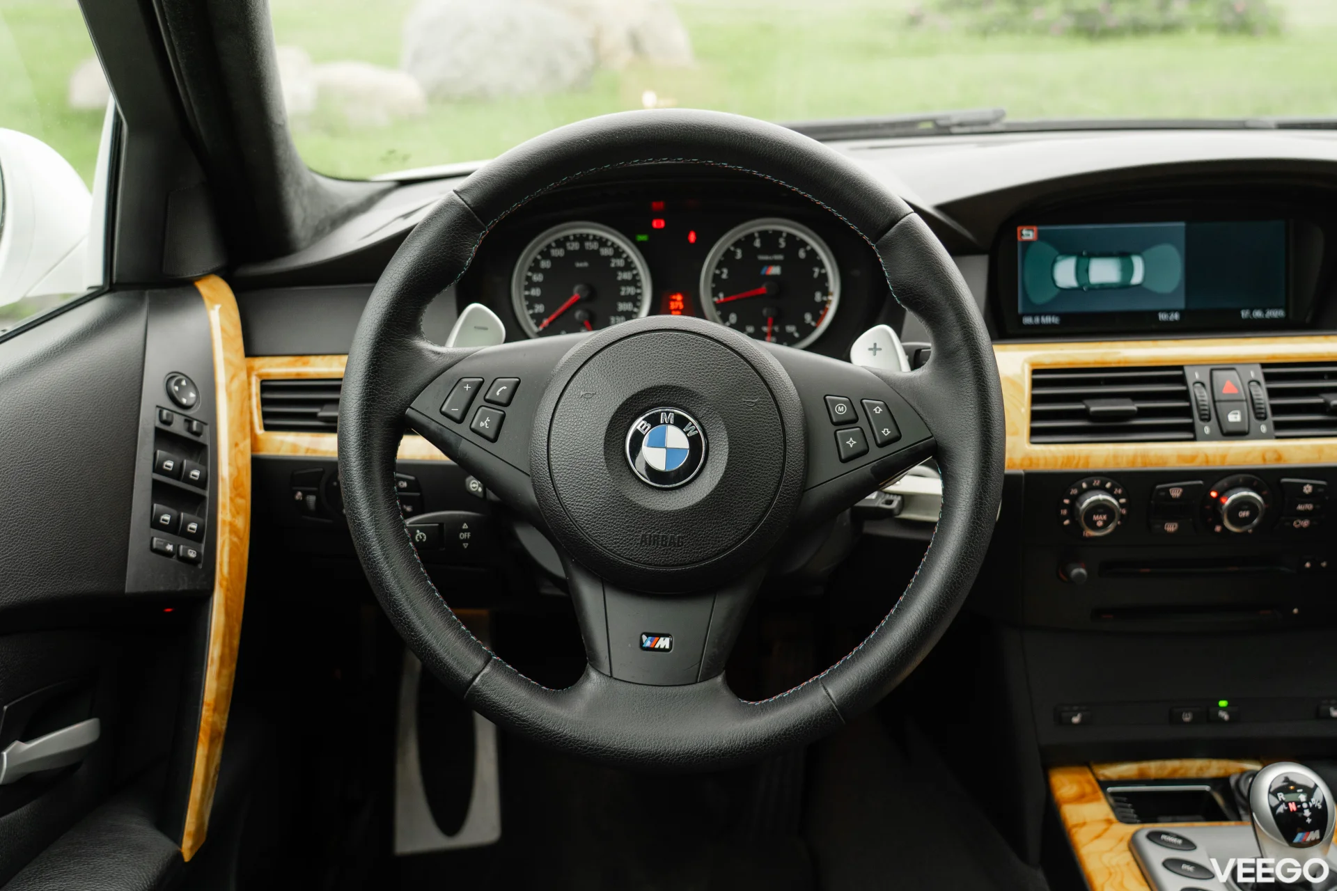 BMW M5 5.0 373kW
