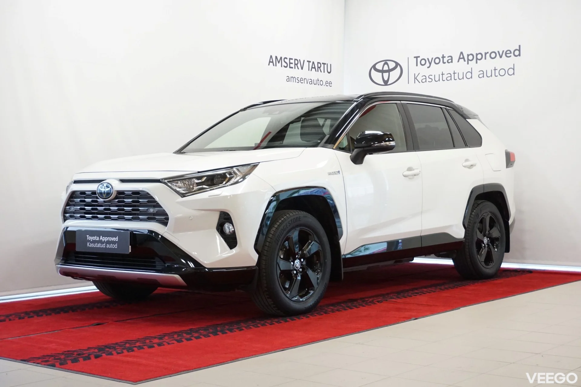 Toyota RAV4 Style + Technology Style pakett 2.5 131kW