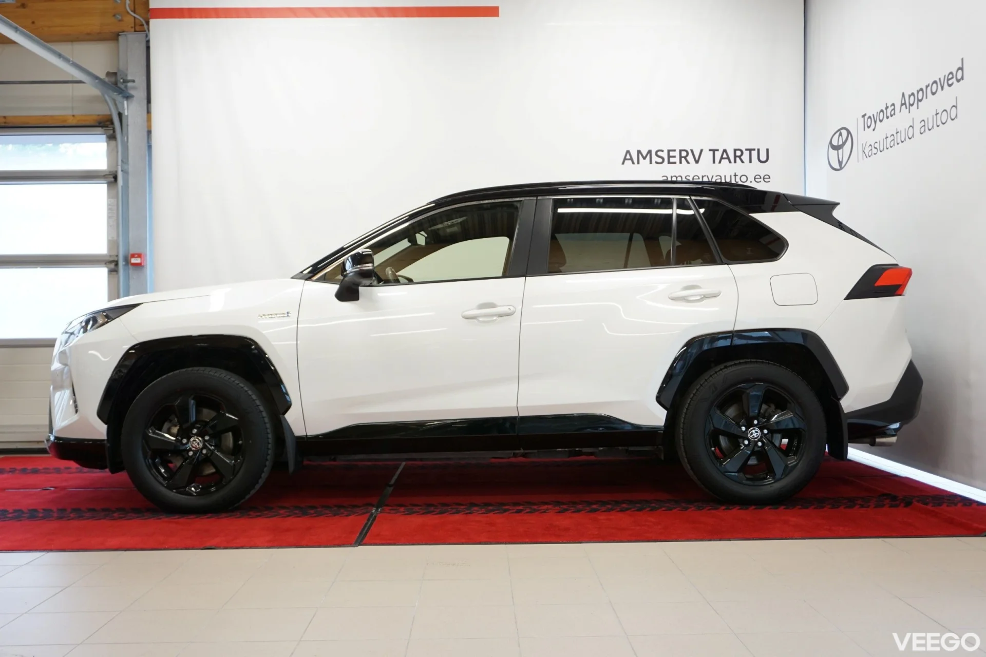 Toyota RAV4 Style + Technology Style pakett 2.5 131kW