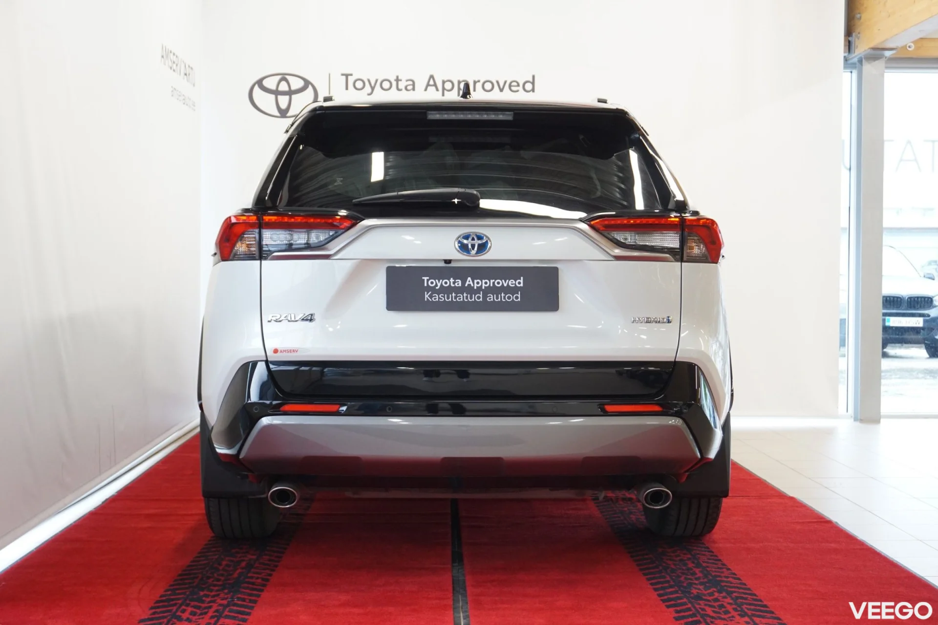Toyota RAV4 Style + Technology Style pakett 2.5 131kW