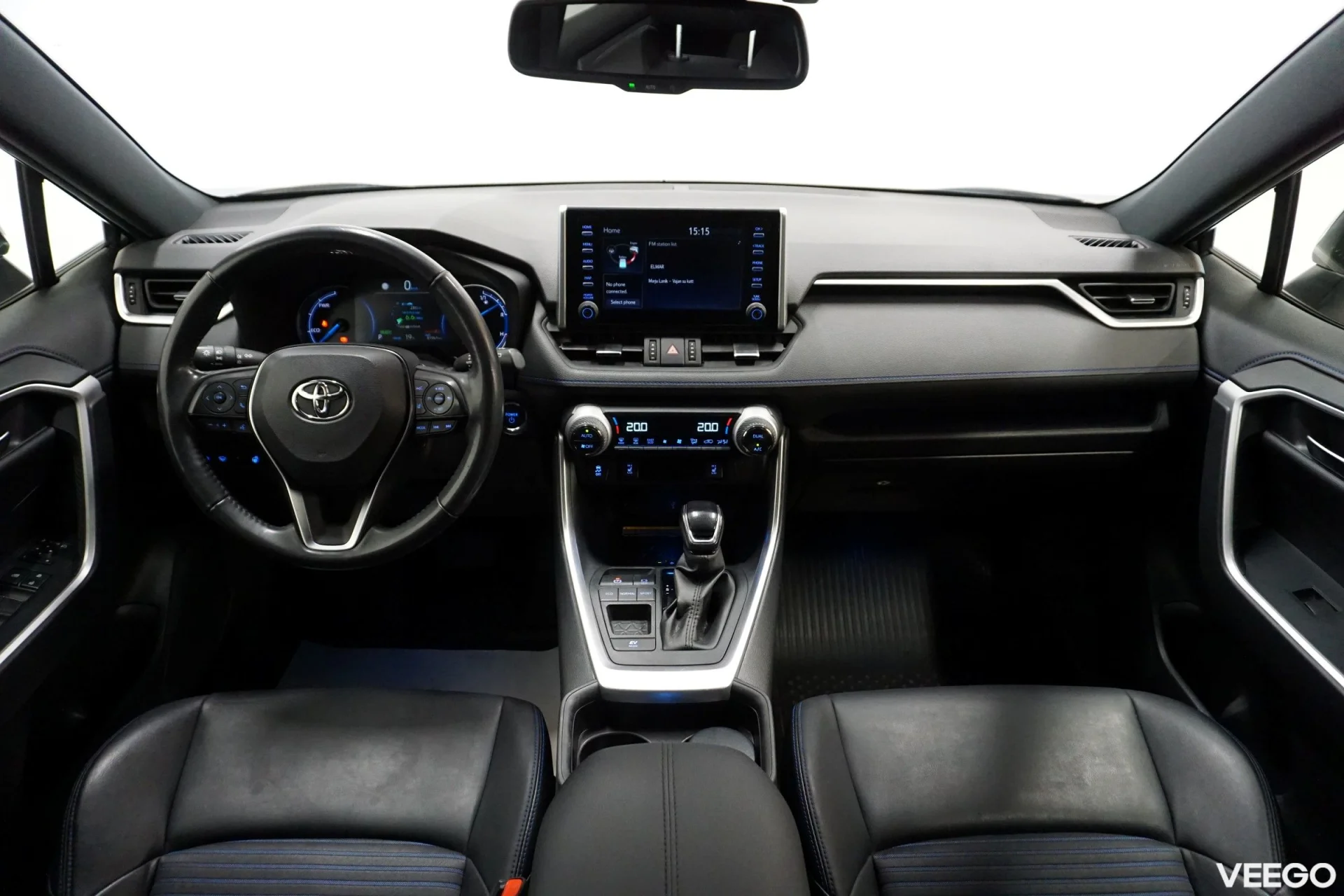 Toyota RAV4 Style + Technology Style pakett 2.5 131kW