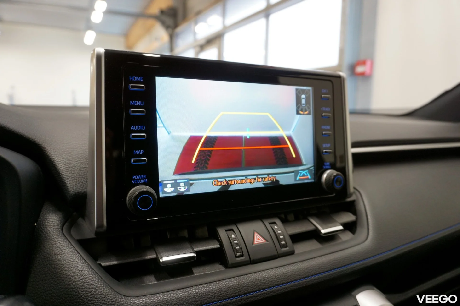 Toyota RAV4 Style + Technology Style pakett 2.5 131kW