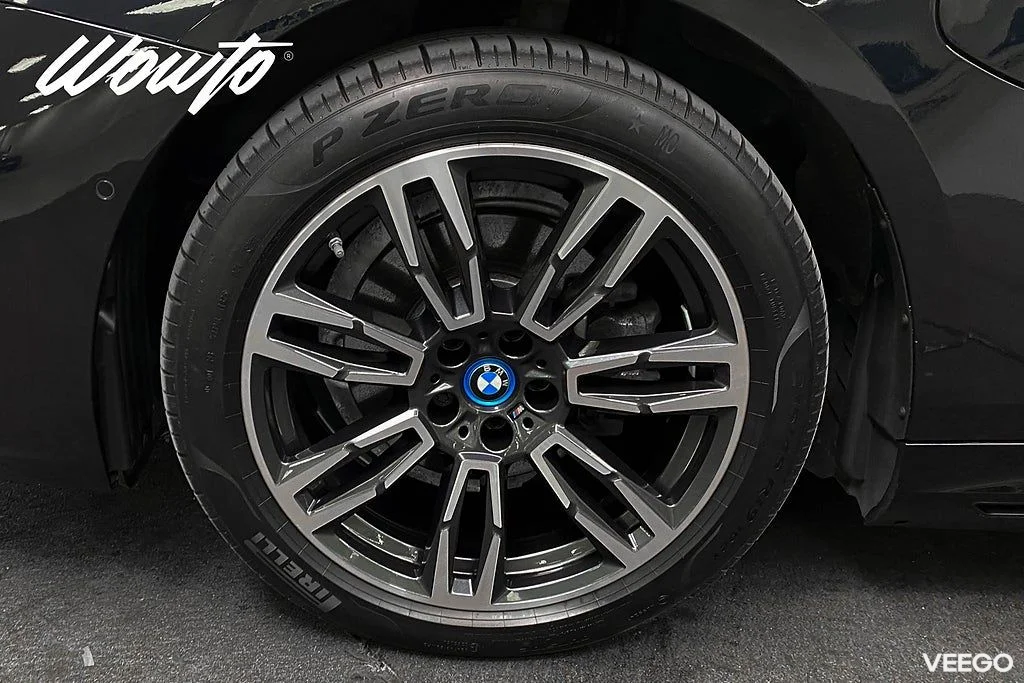 BMW 530 e xDrive Touring 299HK M-Sport /Drag /Navi 220kW