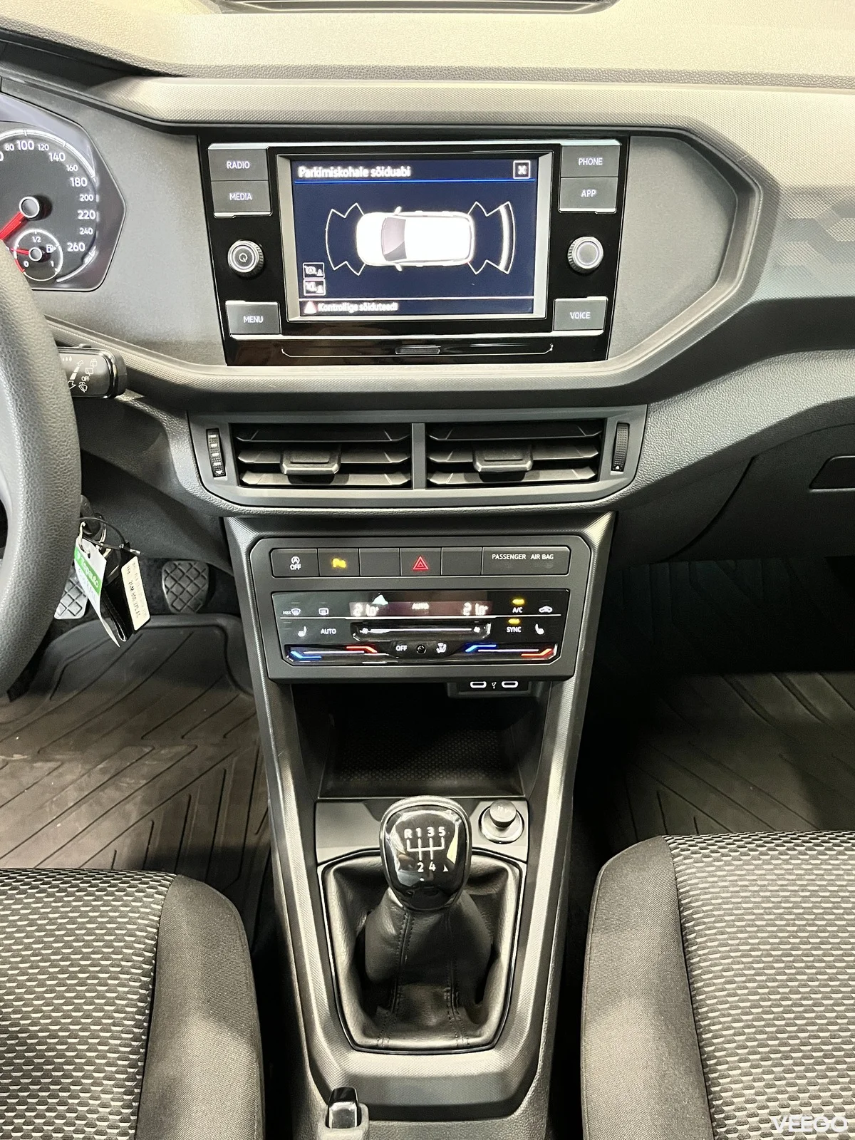 Volkswagen T-Cross 1 70kW