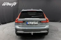 Volvo V90 B4 AWD 197HK Advanced / Drag / H/K 145kW