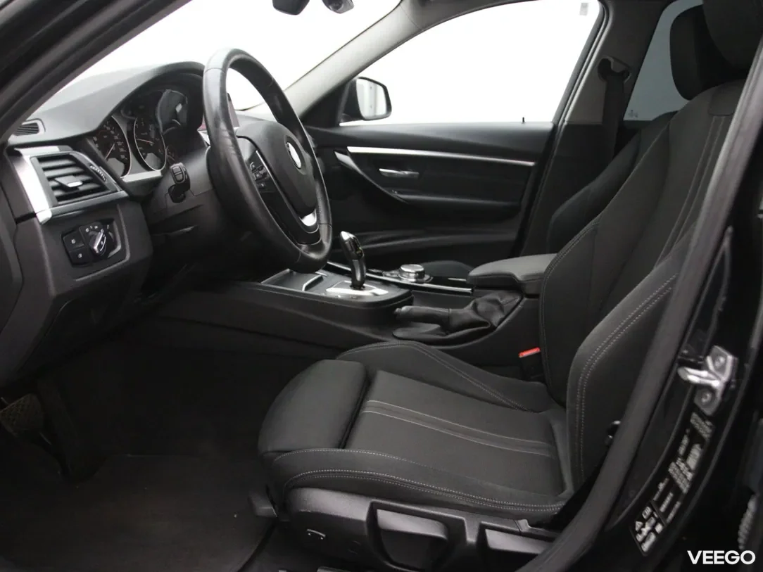 BMW 330 3 190kW