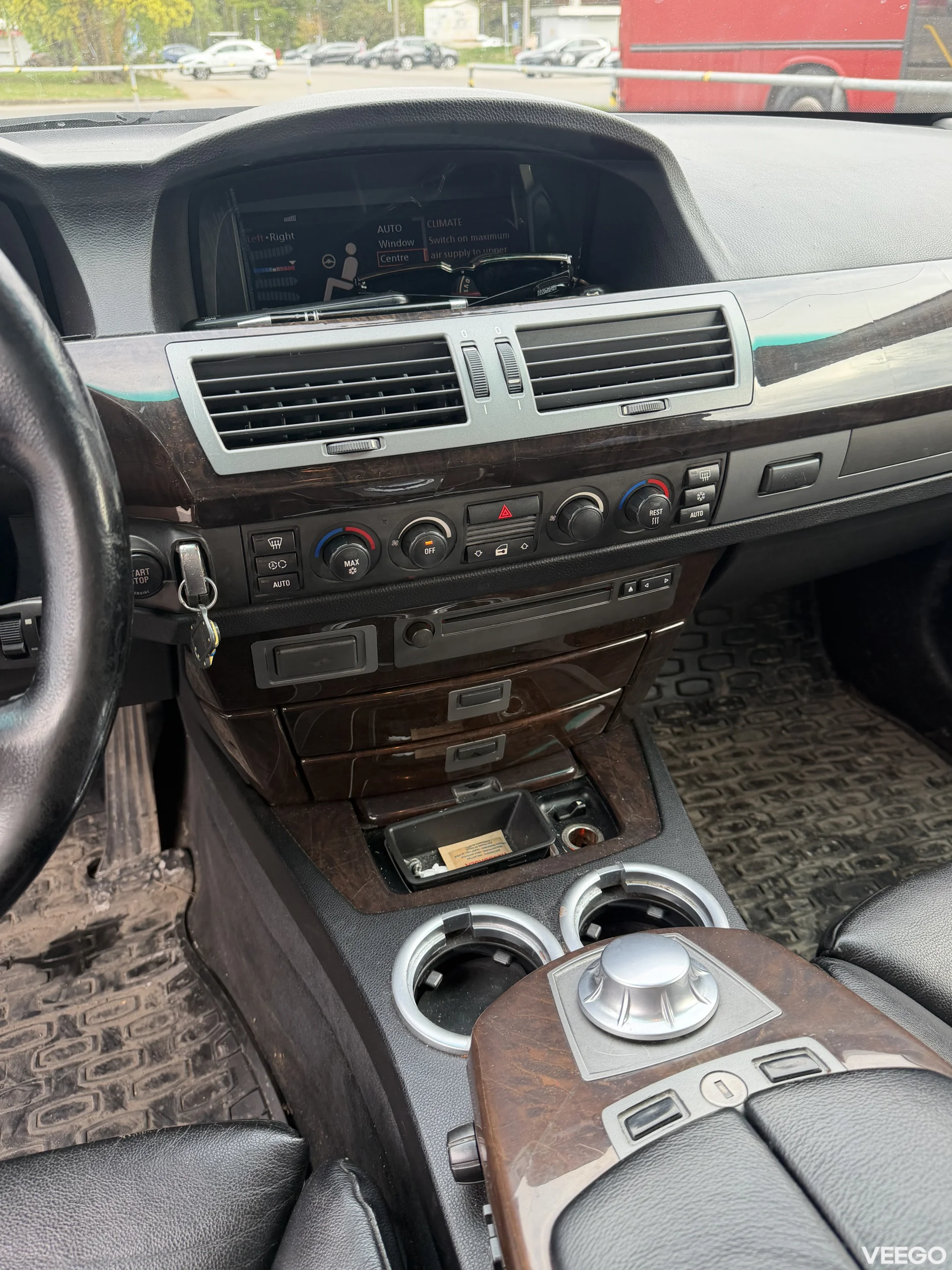 BMW 745 4.4 245kW