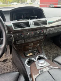 BMW 745 4.4 245kW thumbnail