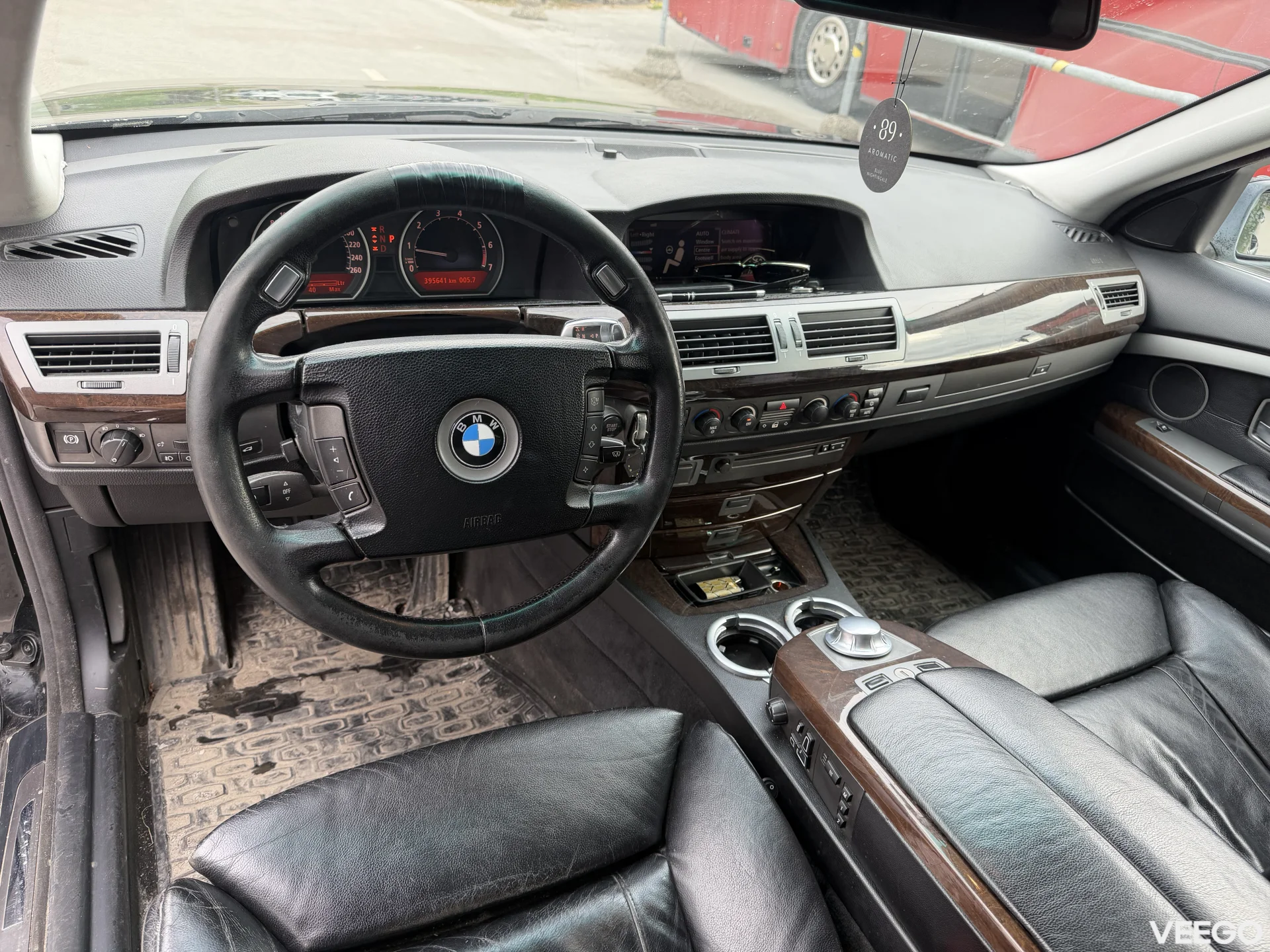 BMW 745 4.4 245kW