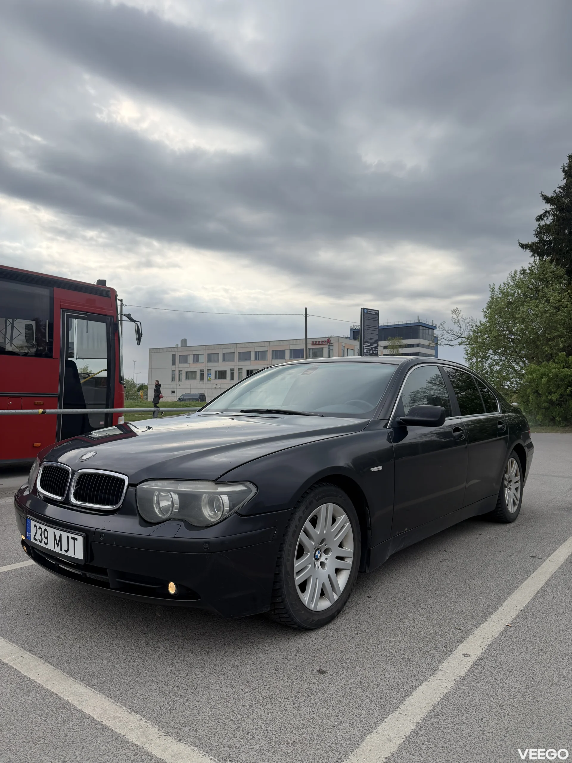 BMW 745 4.4 245kW