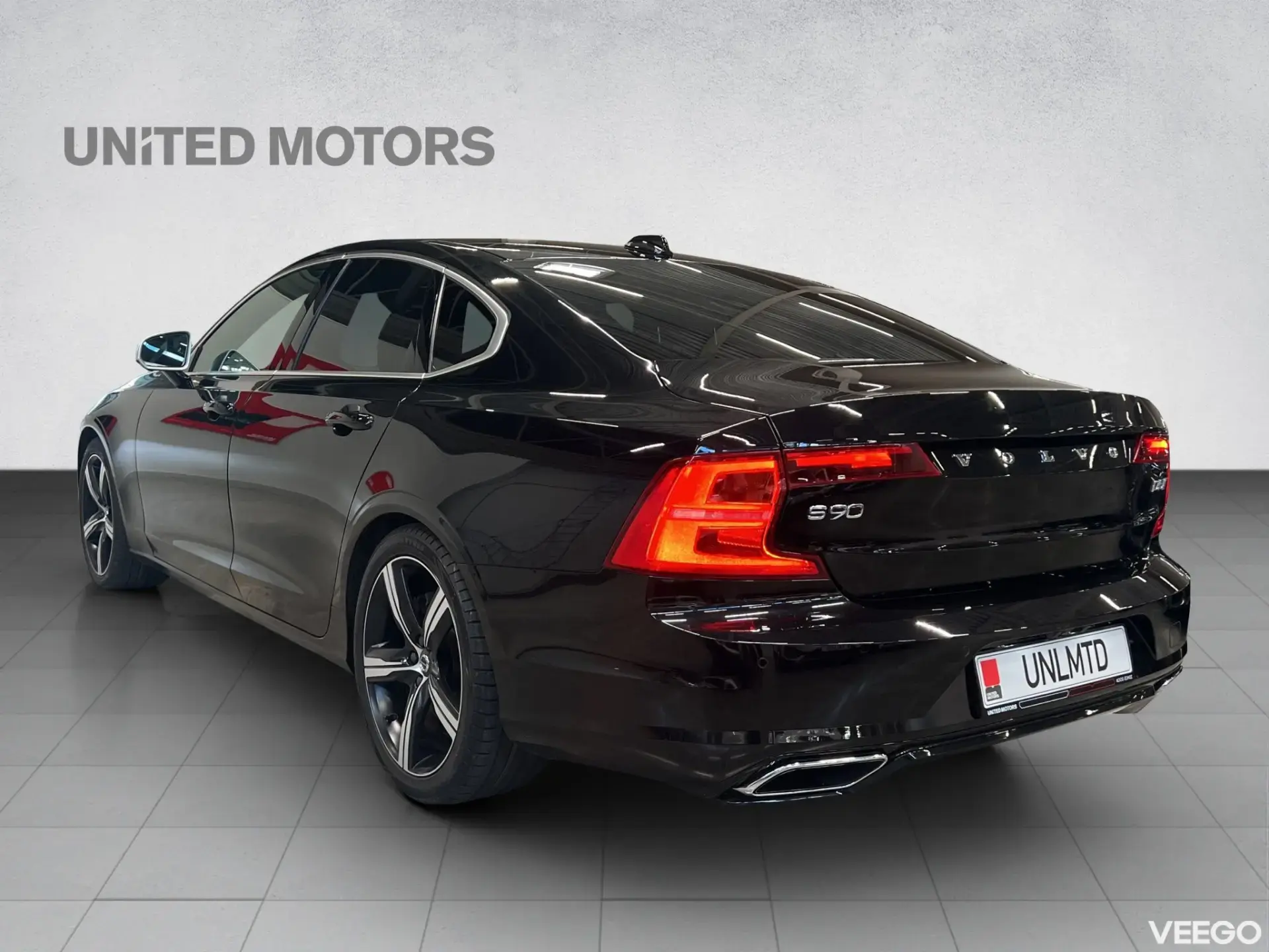 Volvo S90 R-Design 173kW