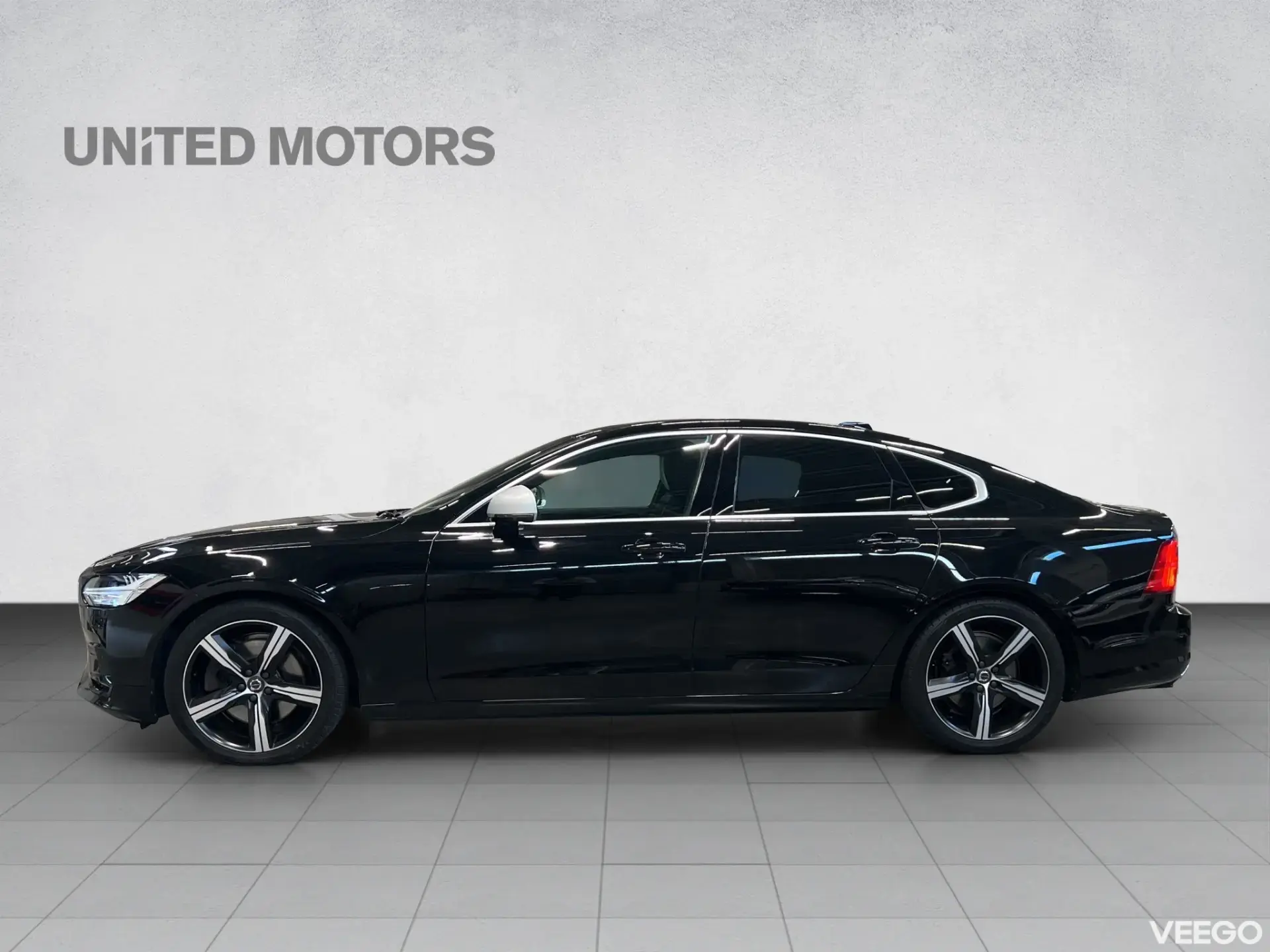 Volvo S90 R-Design 173kW