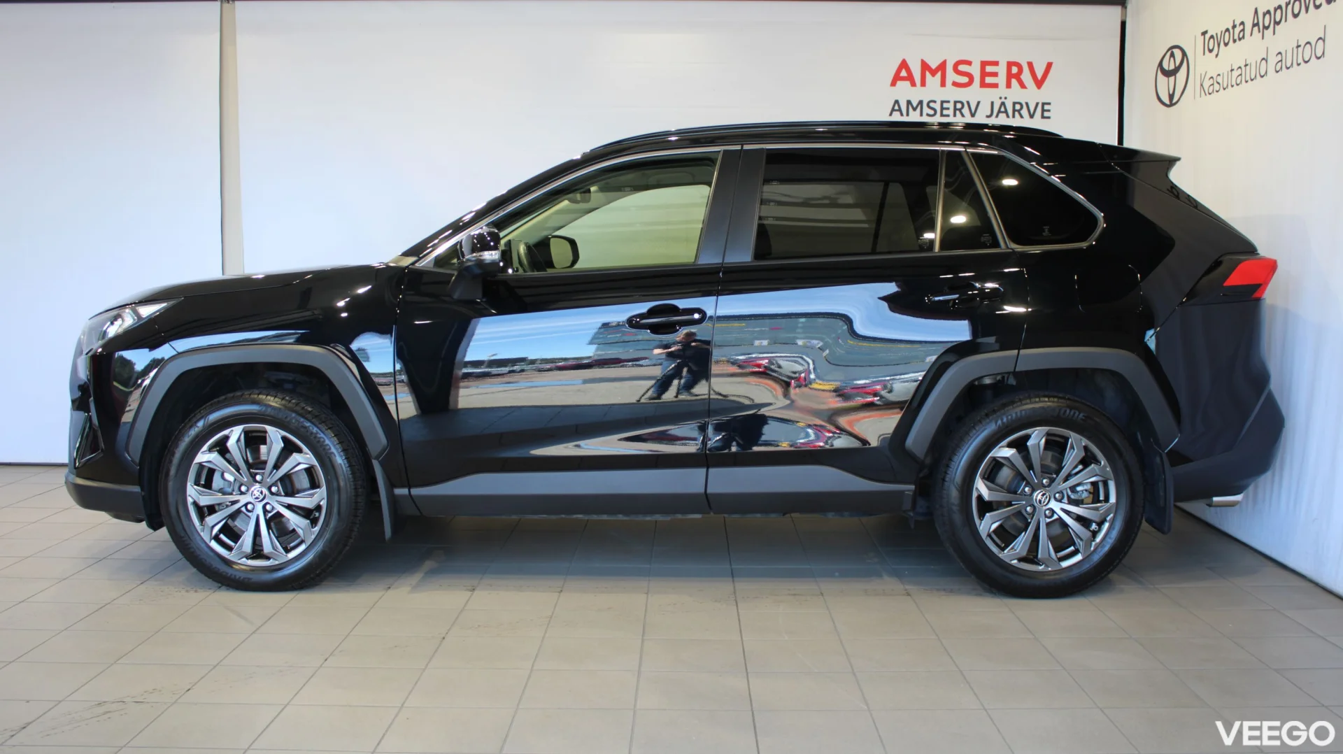 Toyota RAV4 Luxury Plus 2.5 131kW