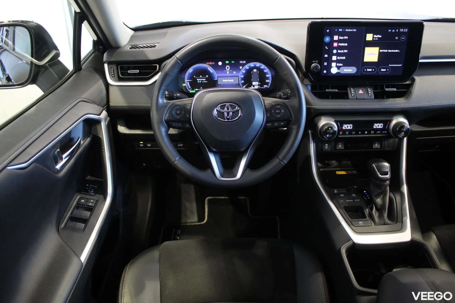 Toyota RAV4 Luxury Plus 2.5 131kW