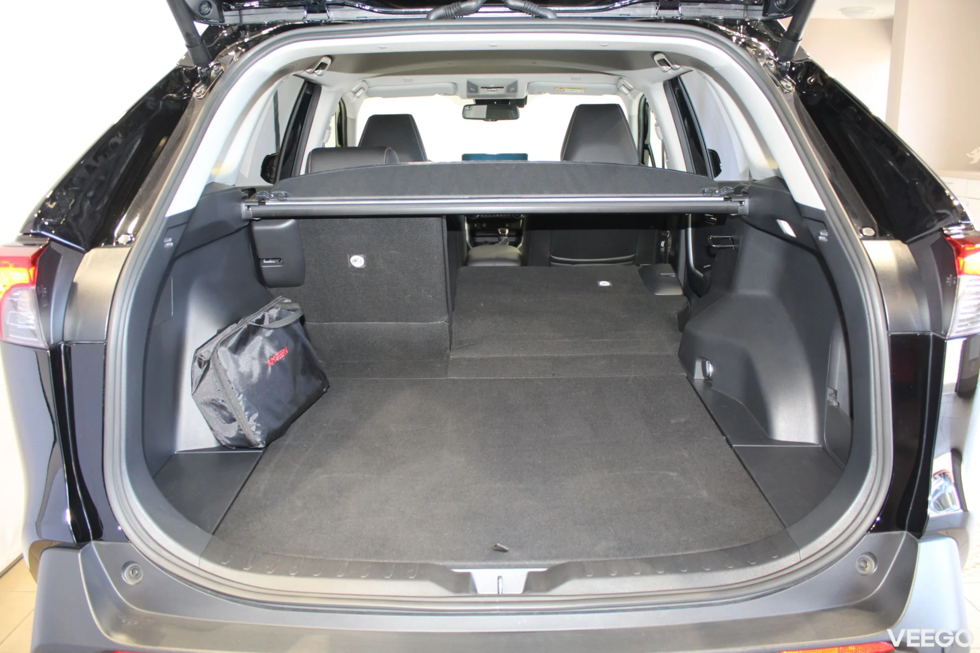 Toyota RAV4 Luxury Plus 2.5 131kW